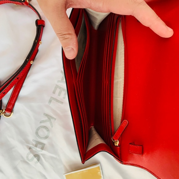 Michael Kors Crossbody/Clutch - Picture 9 of 10